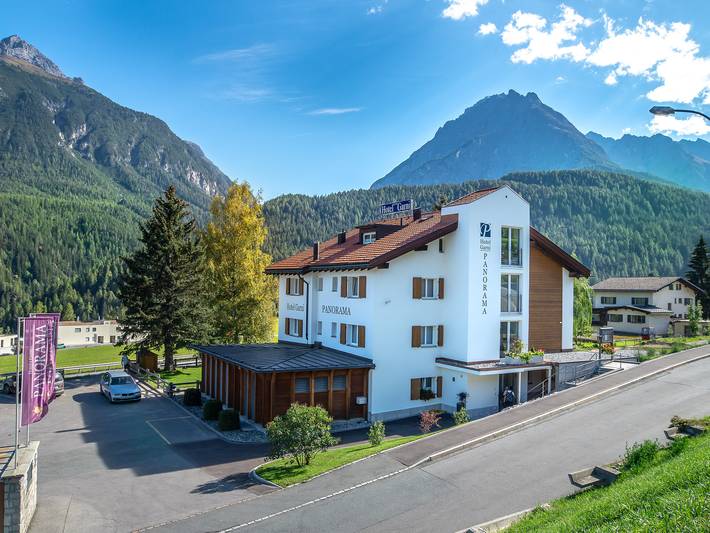 Hotel Garni Panorama - Ezk - Einzelzimmer Komfort, mit Dusche oder Bad/Wc, gute Aussicht in Scuol, Unterengadin