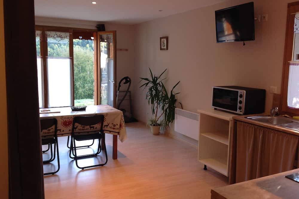 Entire apartment, Ski, hiking, walking and shopping 15 minutes from the Principality of Andorra in Porté-Puymorens, Parc naturel régional des Pyrénées catalanes