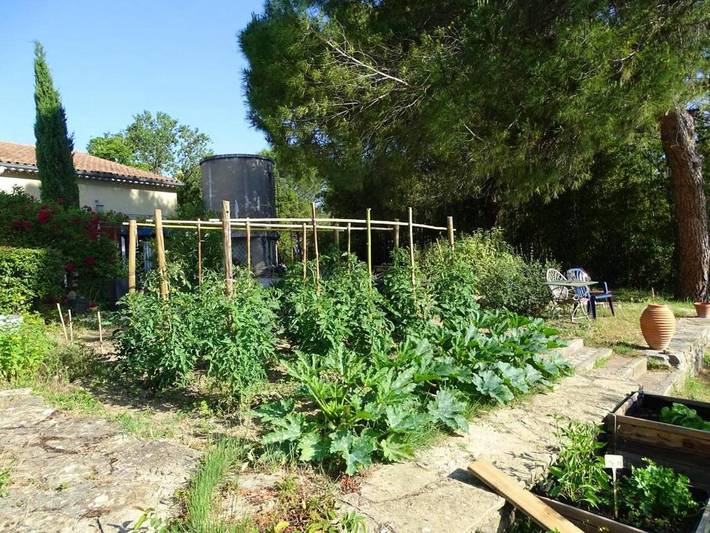 Location de vacances pour 3 personnes, avec piscine ainsi que jardin et terrasse à Cardet - 3