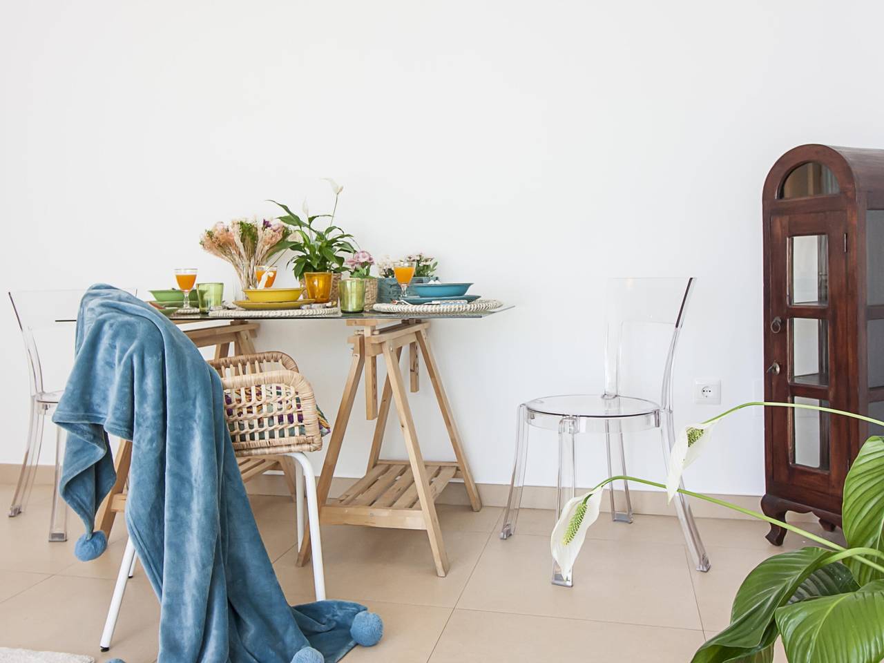 Entire apartment, Bright 2-Bedroom Apartment Near Beach and Train Station in Central Málaga in Málaga Central District, Malaga