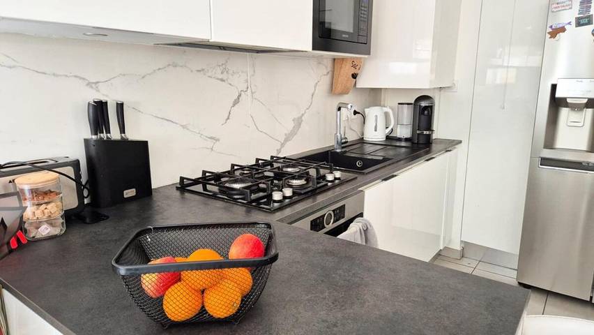 Gîte pour 6 personnes, avec terrasse à La Trinité - 4