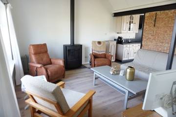 Gîte pour 2 personnes, avec balcon/terrasse et terrasse à Groede