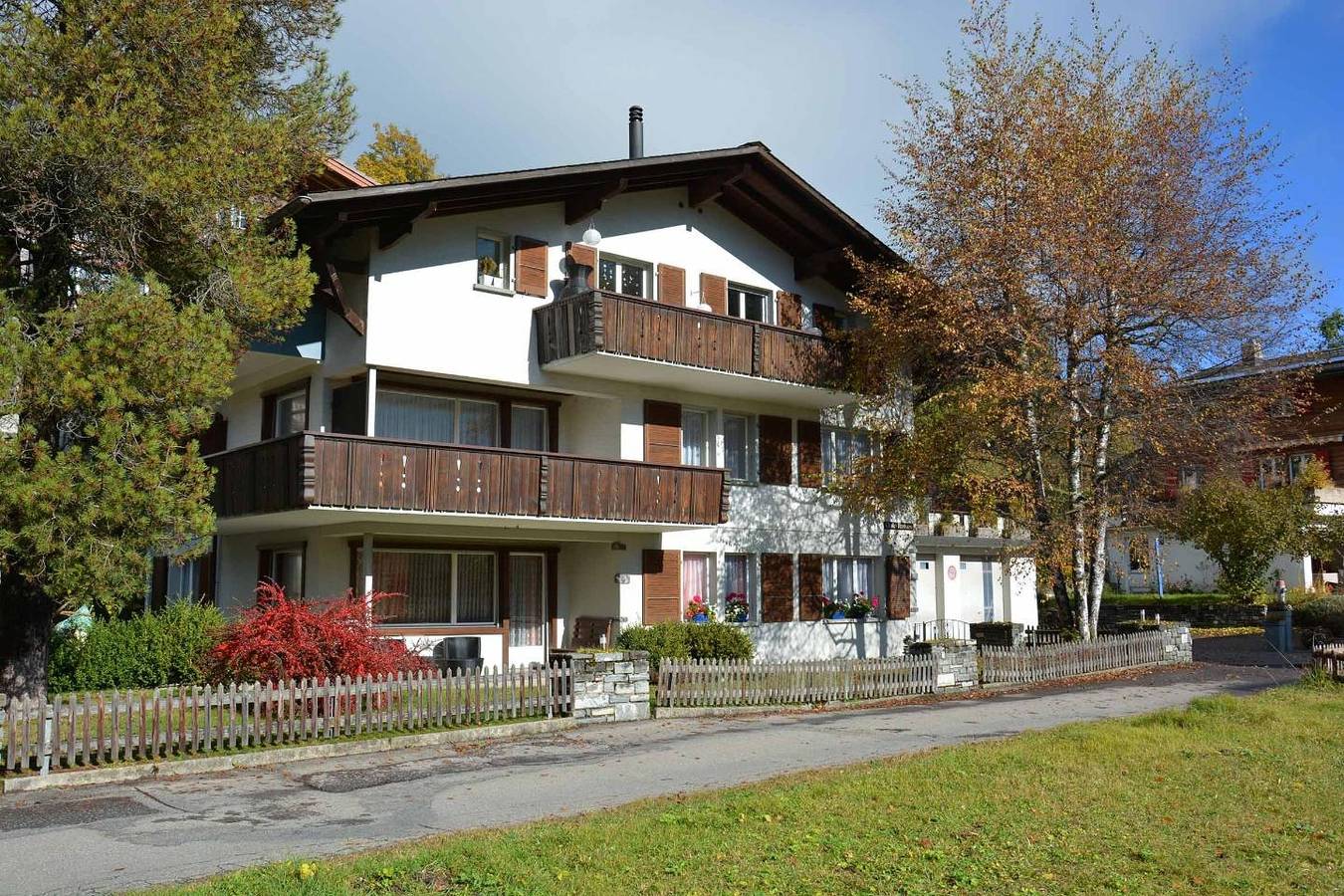 Ganze Wohnung, Ferienwohnung mit sonnigem Gartensitzplatz, nahe dem Dorfzentrum. in Adelboden, Frutigen - Lenk - Adelboden