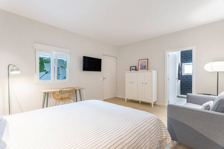 Apartamento entero, Suite Pescado Salado 4 con terraza compartida y Wi-Fi in Llano Alegre, Santa Cruz de Tenerife