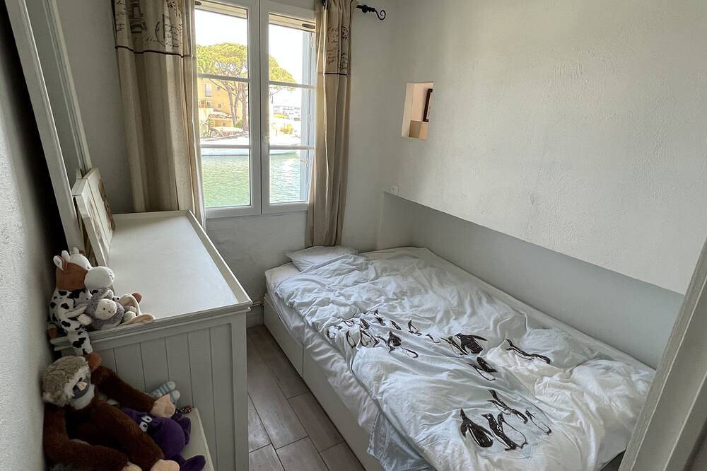 Ganze Wohnung, Port Grimaud Wohnung mit Außergewöhnlichen Blick auf den Golf von St. Tropez in Port Grimaud, Grimaud