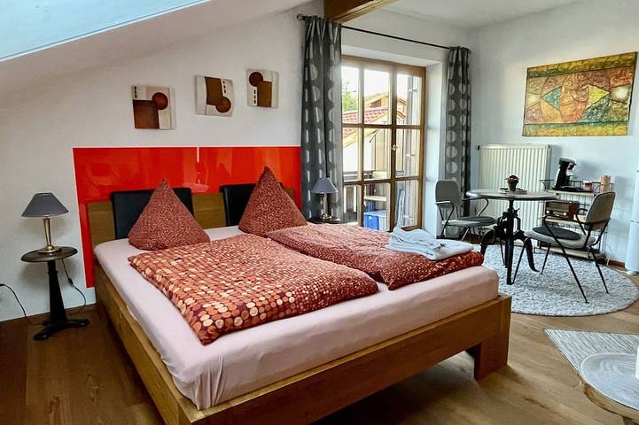 Ganze Wohnung, Wunderschönes Appartement ruhig, nur 12 Kilometer nach Oberammergau in Bad Kohlgrub, Bayerische Alpen