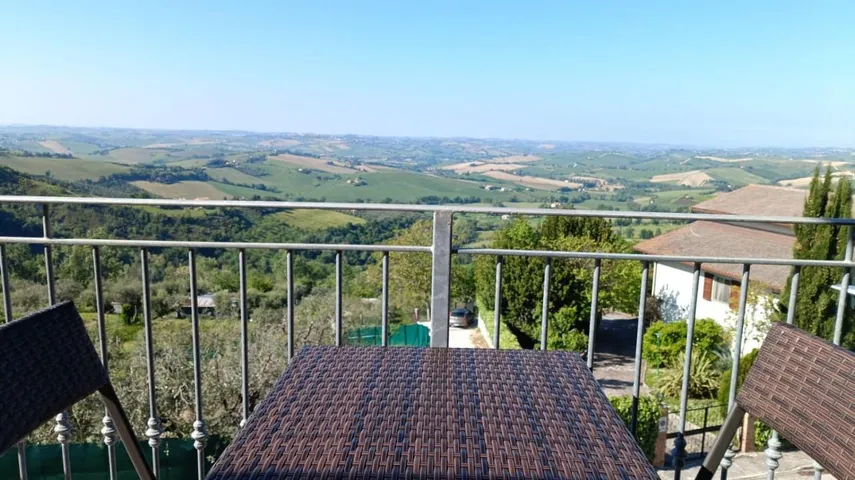 Appartamento vacanze per 6 persone, con giardino e panorama, con animali domestici - 1