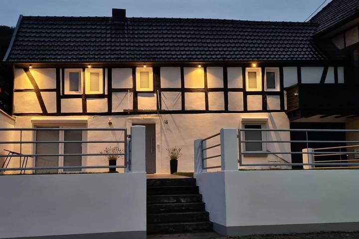 Ferienhaus für 4 Personen, mit Garten und Terrasse sowie Ausblick in Remagen