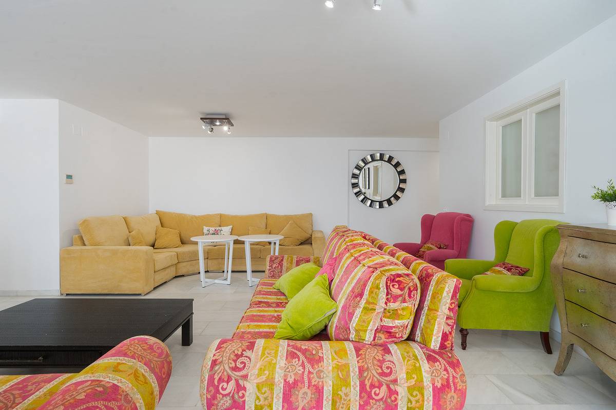 Appartement entier, Apartamento Trópico 5 Dormitorios in La Carihuela, Torremolinos