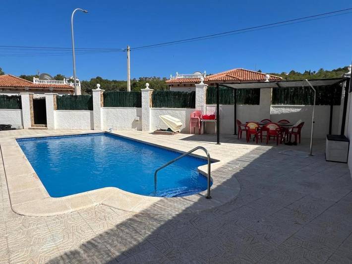 Casa rural para 6 personas, con Terraza además de Jardín y Piscina en San Miguel de Salinas - 2