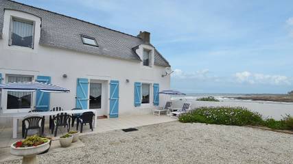 Location de vacances pour 6 personnes, avec jardin et terrasse dans Saint-Guénolé