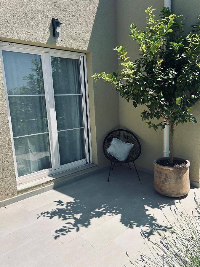 Villa pour 4 personnes, avec vue et jardin, animaux acceptés à Jezera - 2