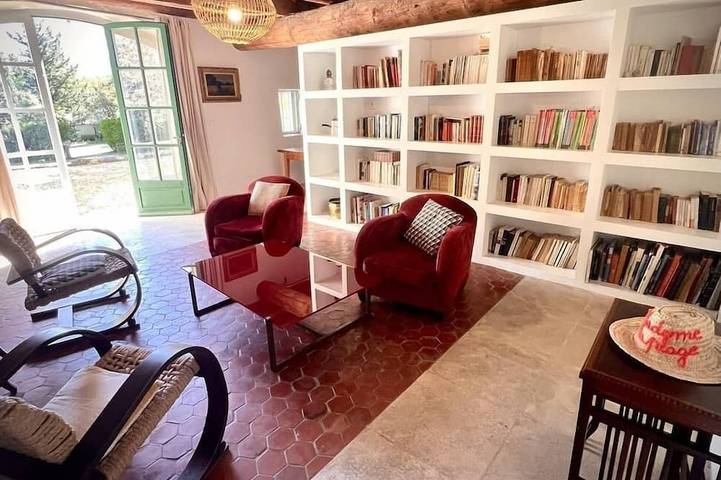 Appartement de vacances pour 3 personnes, avec Jardin et Piscine