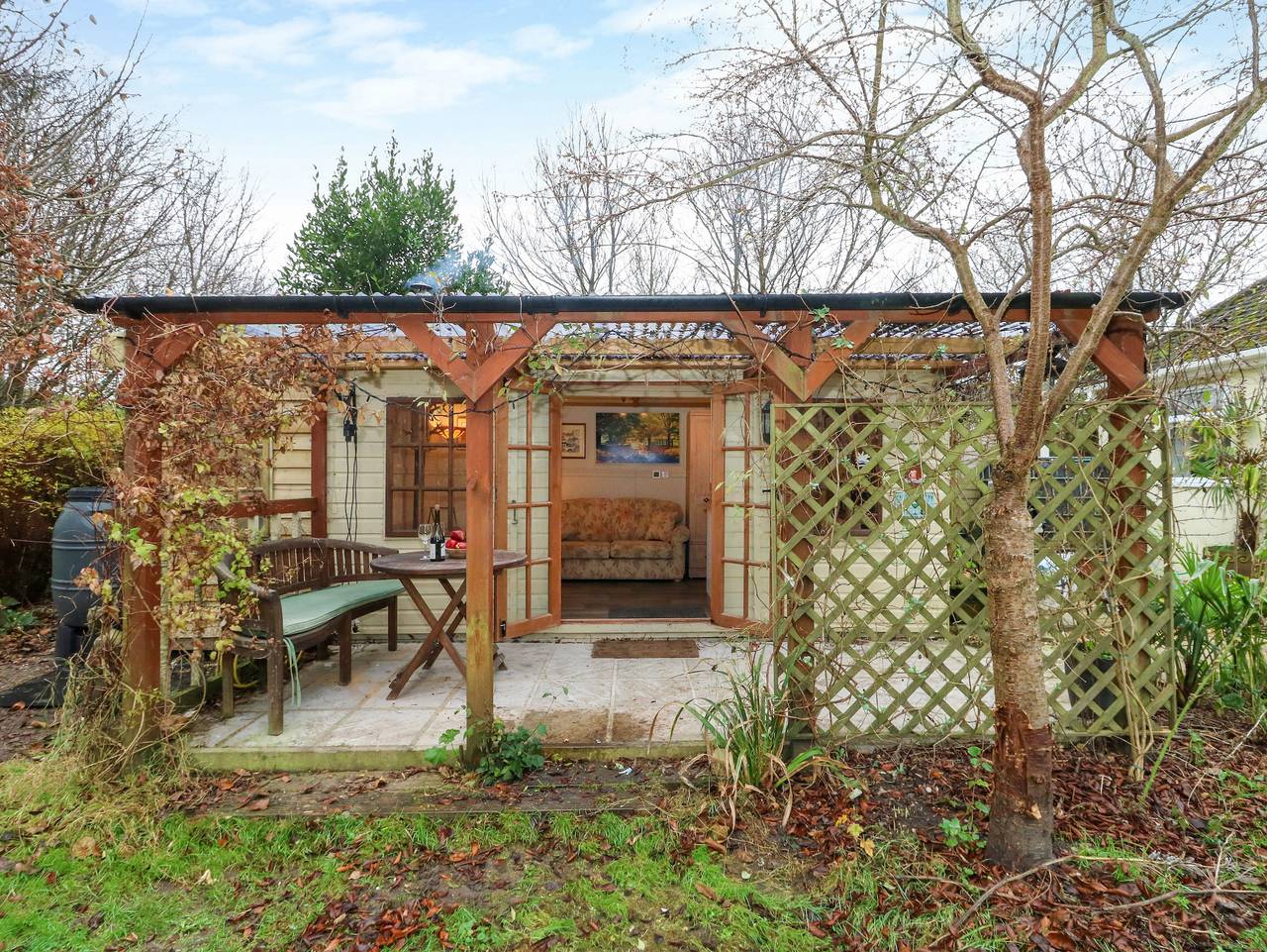 The Cabin at Little Timbers in Ringwood, Hampshire