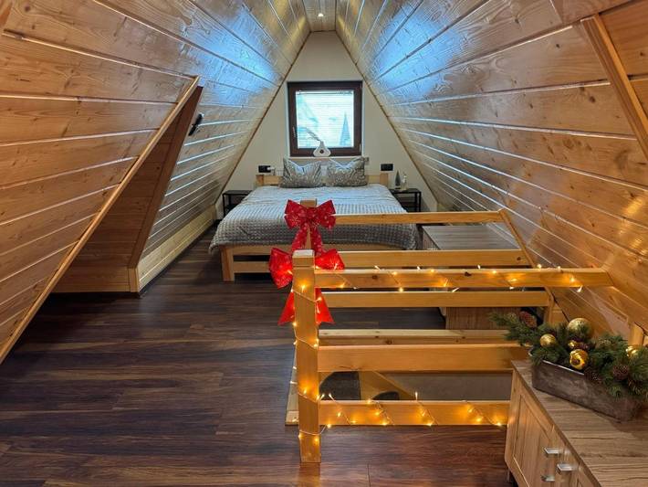 Ferienhaus für 10 Personen, mit Ausblick und Pool sowie Garten - 1