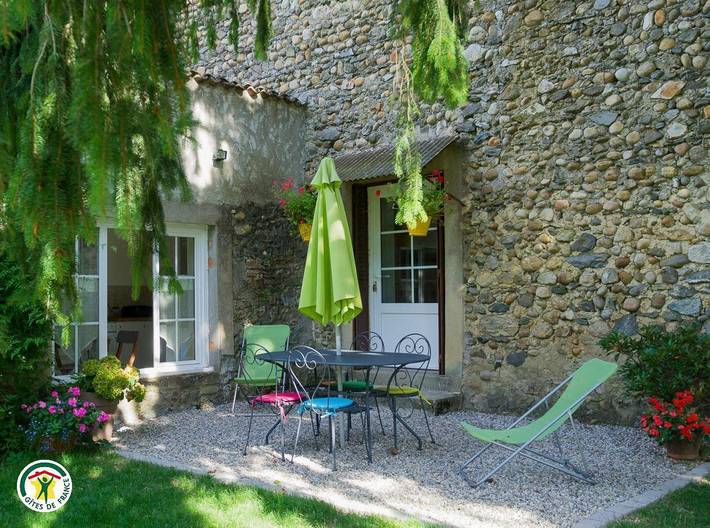 Gîte pour 6 personnes, avec Terrasse et Jardin