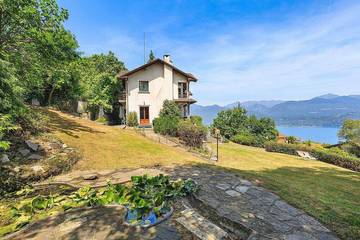 Villa pour 10 personnes, avec balcon et jardin, animaux acceptés à Comune di Stresa