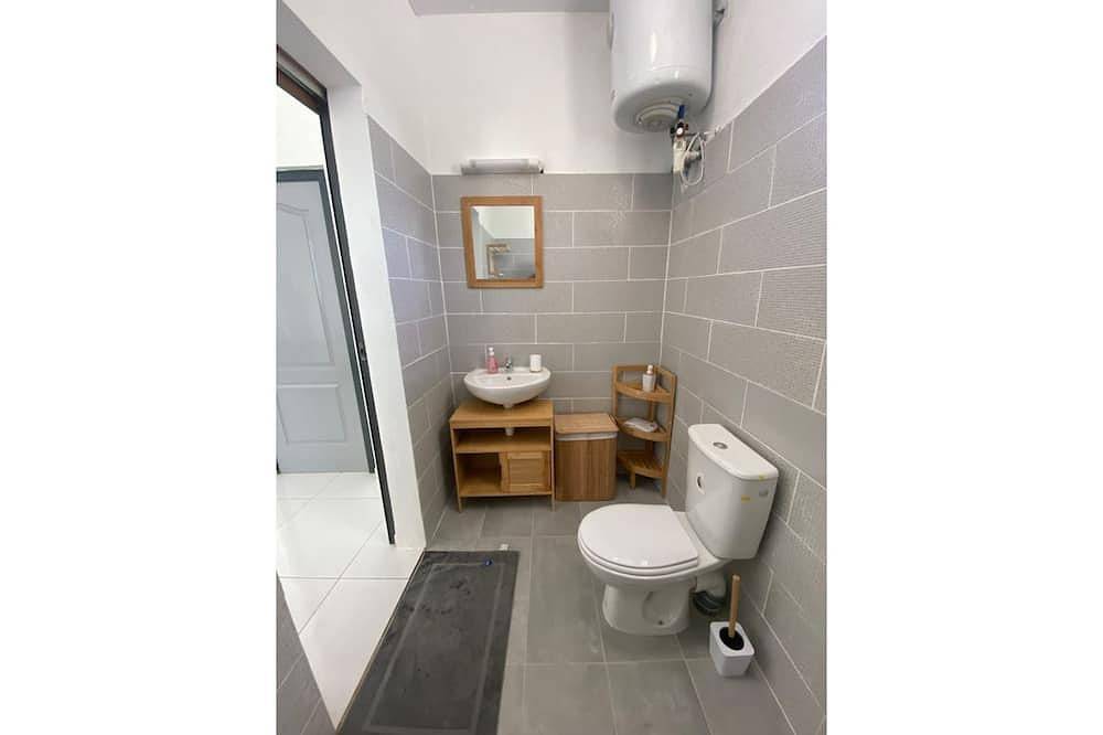 Entire apartment, Le Carambole - T2 Modern and Cosy out of town in Matoury, French Guiana