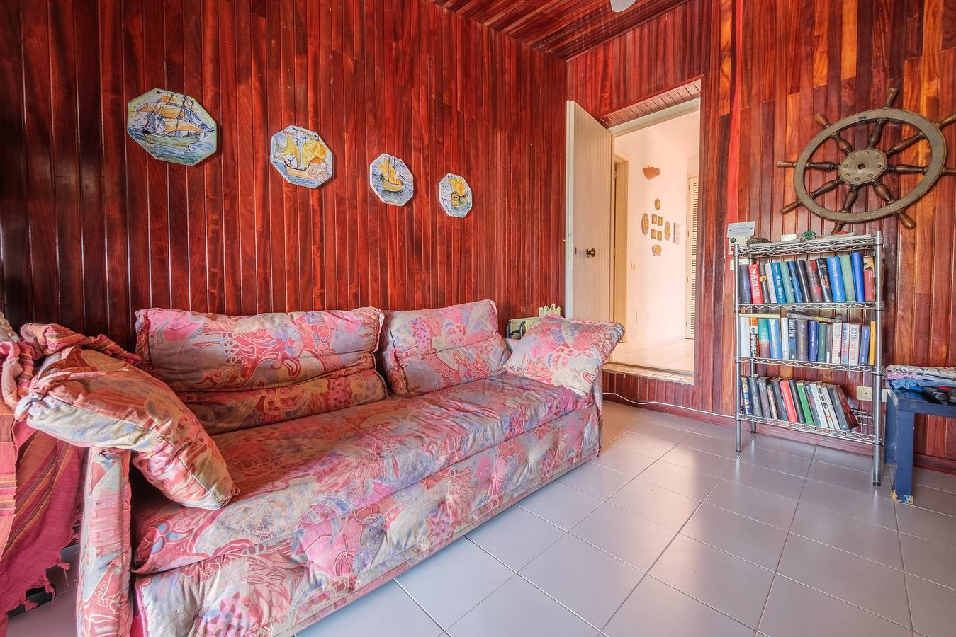 Villa 'Anna Maria' with Sea View, Private Terrace and Wi-Fi in Vulcano