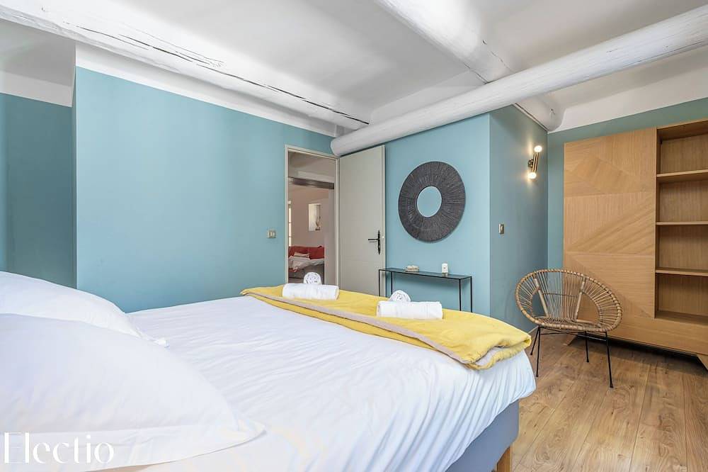 La Maison | Château Constantin in Cadenet, Parc naturel régional du Luberon