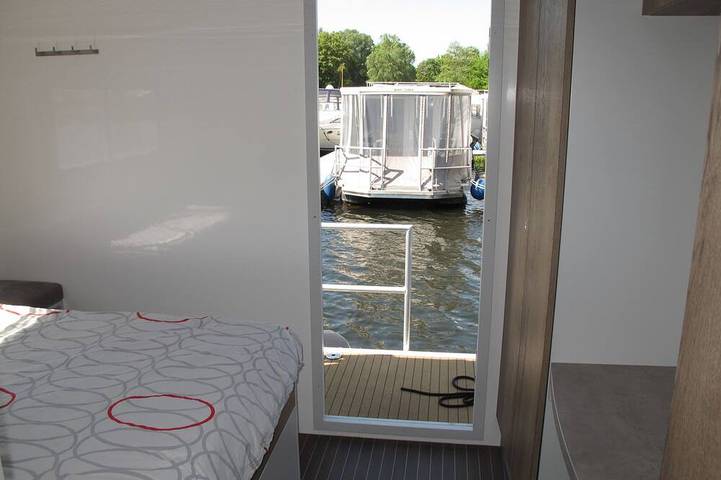 Ganze Wohnung, Hausboot für 4 Gäste mit 25m² in Hennigsdorf in Hennigsdorf, Ruppiner Seenland