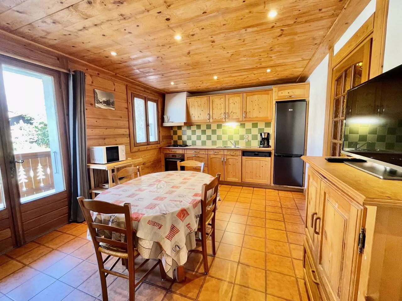 Apartamento entero, Encantador apartamento en el corazón del pueblo y pie de las pistas in Crest-Voland, Albertville region