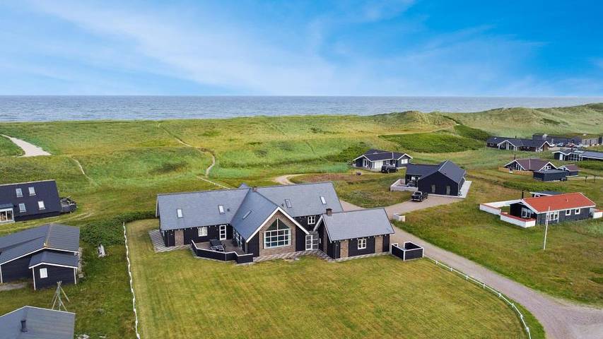 Villa für 20 Personen, mit Sauna und Balkon/Terrasse sowie Pool und Whirlpool - 1