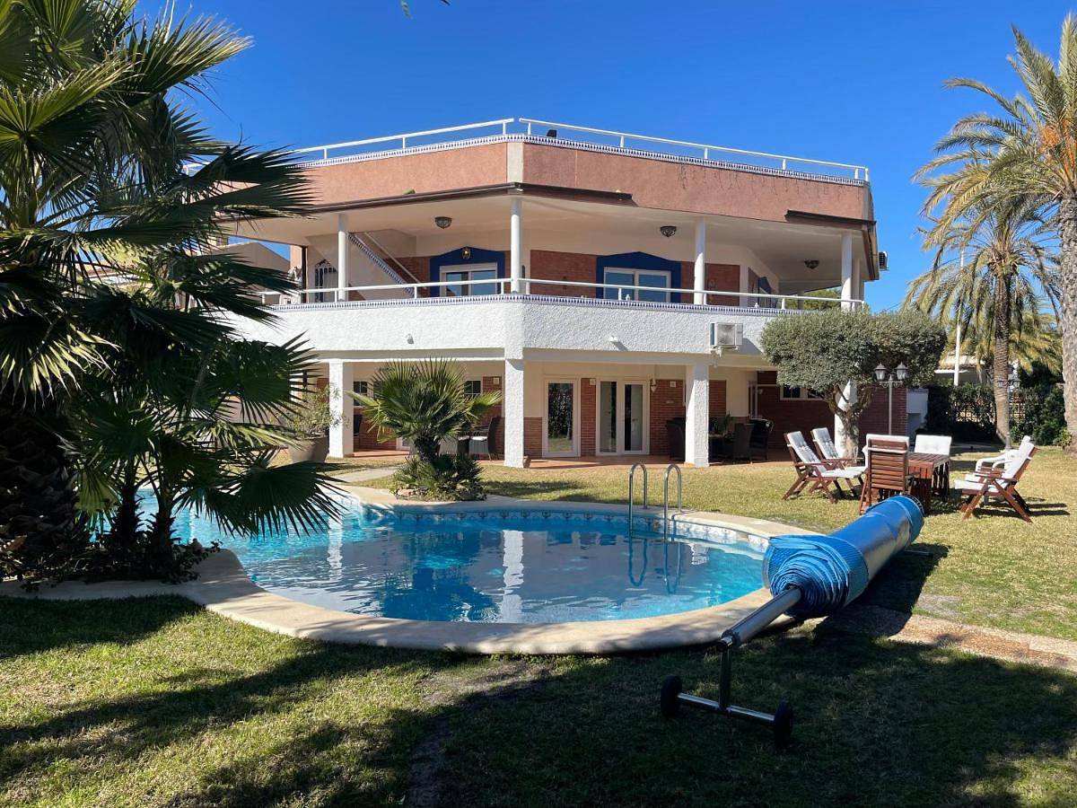 Villa with Private Pool in Altos de la Bahia, Torrevieja