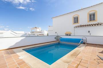 Villa for 9 Guests in Urbanización Punta Lara, Nerja, Picture 1
