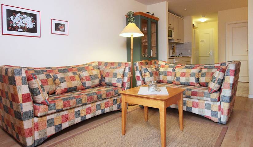 Apartamento entero, Apartamento de vacaciones para 2 personas con balcón in Kühlungsborn, Mar Baltico Mecklenburg