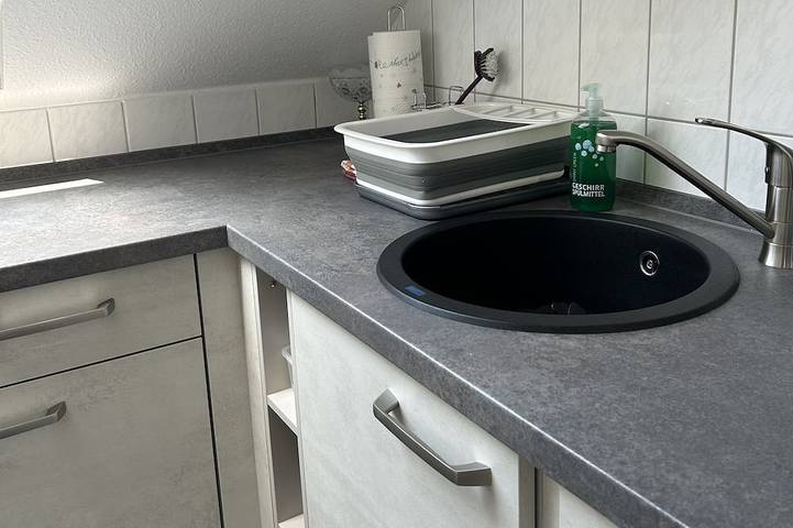 Appartement entier, Appartement chic de 3 pièces au dernier étage avec terrasse sur le toit dans le centre de Magdebourg in Magdebourg, Elbe-Börde-Heide