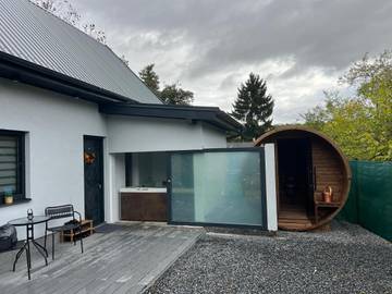 Villa für 6 Personen, mit Sauna und Ausblick sowie Garten, mit Haustier in Prag