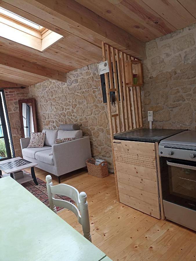 Gîte pour 3 personnes, avec jardin dans Boursin