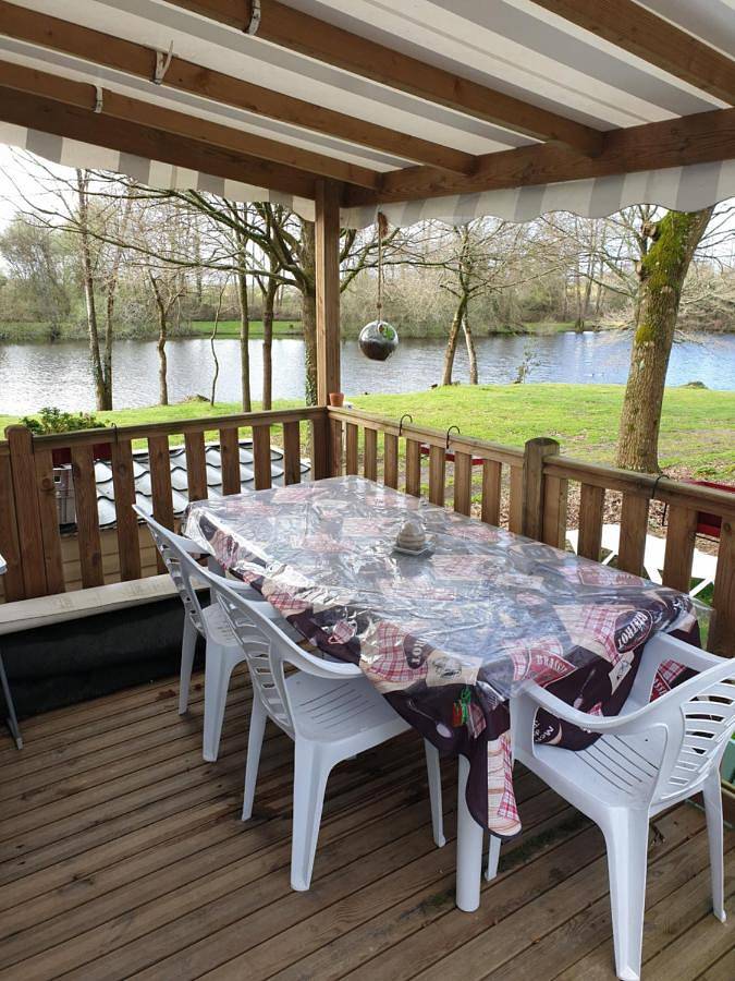 Camping pour 6 personnes, avec Terrasse et Jardin ainsi que Piscine et Vue