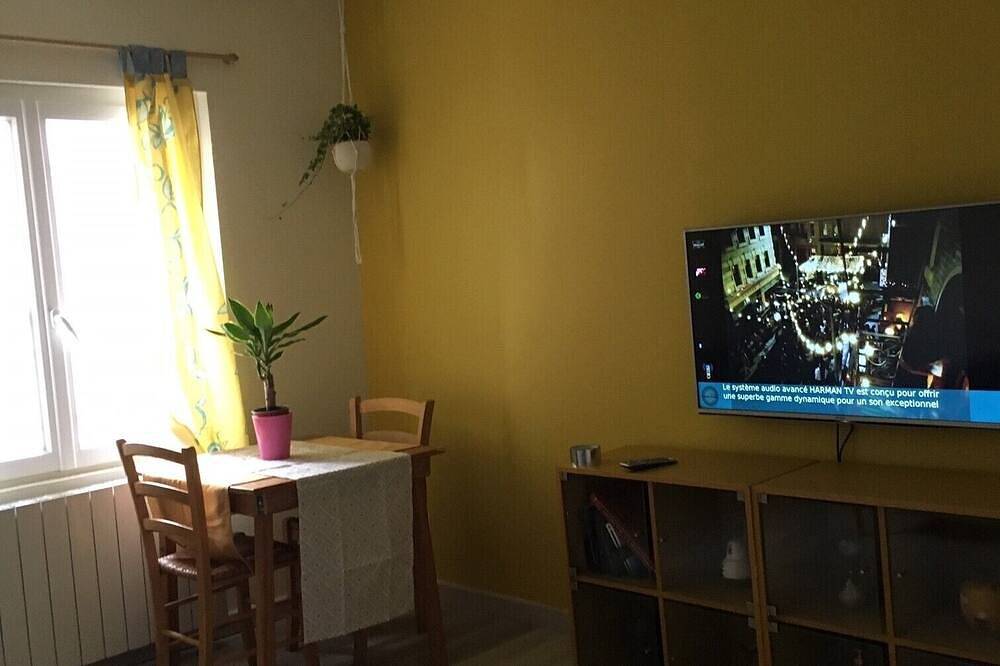 Ganze Wohnung, Appartement Cosy, Sécurisé, Situé Près du Stade de France Baptisé in Stains, Seine-Saint-Denis