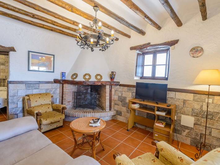 Typisches zentrales Haus in Alcaucín, Cordillera Penibética