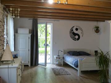 Chambre d’hôte pour 2 personnes, avec jardin ainsi que piscine et vue à Castelnau-de-Lévis