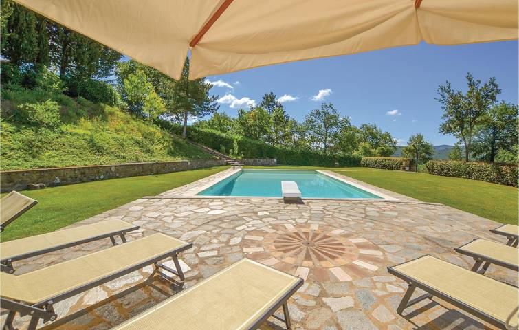 Appartamento a bordo piscina con parcheggio e internet in Cortona, Provincia di Arezzo