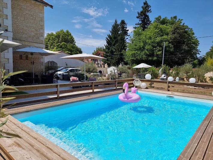 Maison d’hôte pour 8 personnes, avec Terrasse et Jardin ainsi que Bassin pour enfant et Piscine