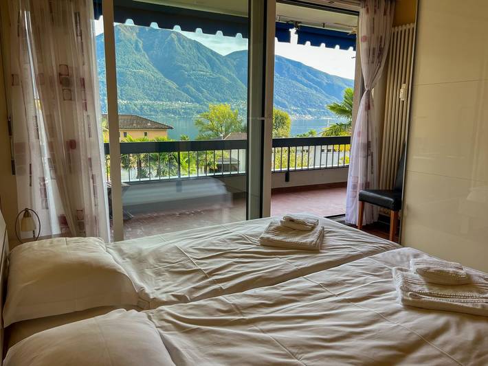 Ferienwohnung für 4 Personen, mit Balkon und Seeblick sowie Ausblick in Minusio