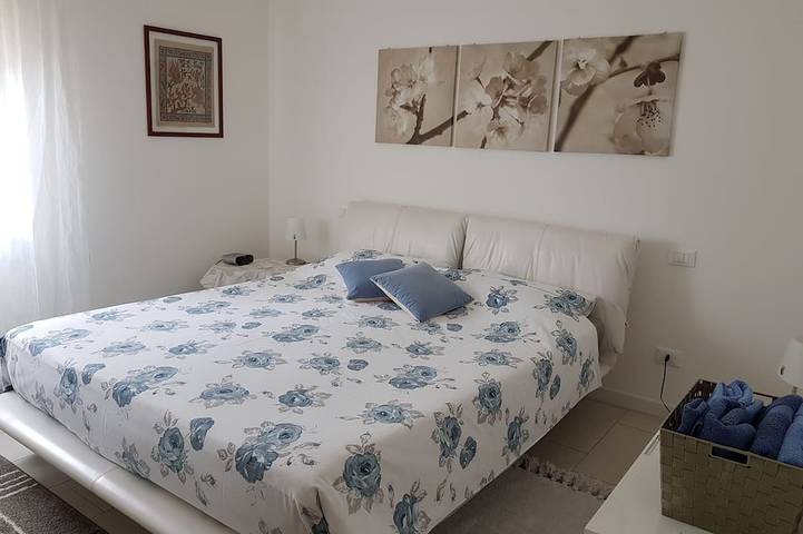 Ganze Wohnung, Verona Stadt: Modernes Apartment nahe dem historischen Zentrum mit Garage in Verona, Verona Provinz