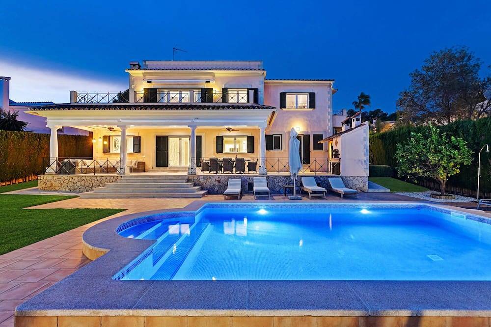 Villa Milo - Vier Schlafzimmer Villa, Schläft 6 in Cas Catala, Calvià
