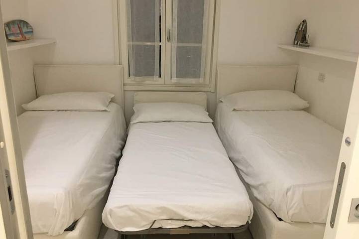 Gîte pour 6 personnes, avec jardin ainsi que terrasse et piscine, animaux acceptés dans Plage de la Salis - 4