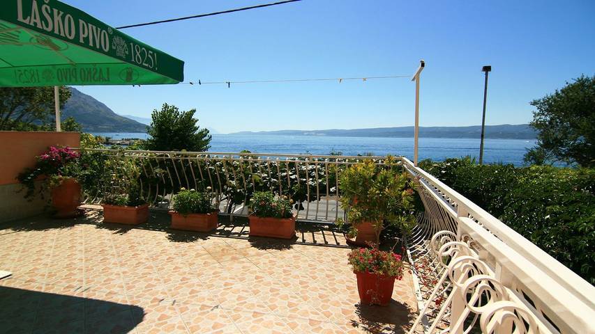 Apartament wakacyjny dla 3 osób, z taras w Dugi Rat