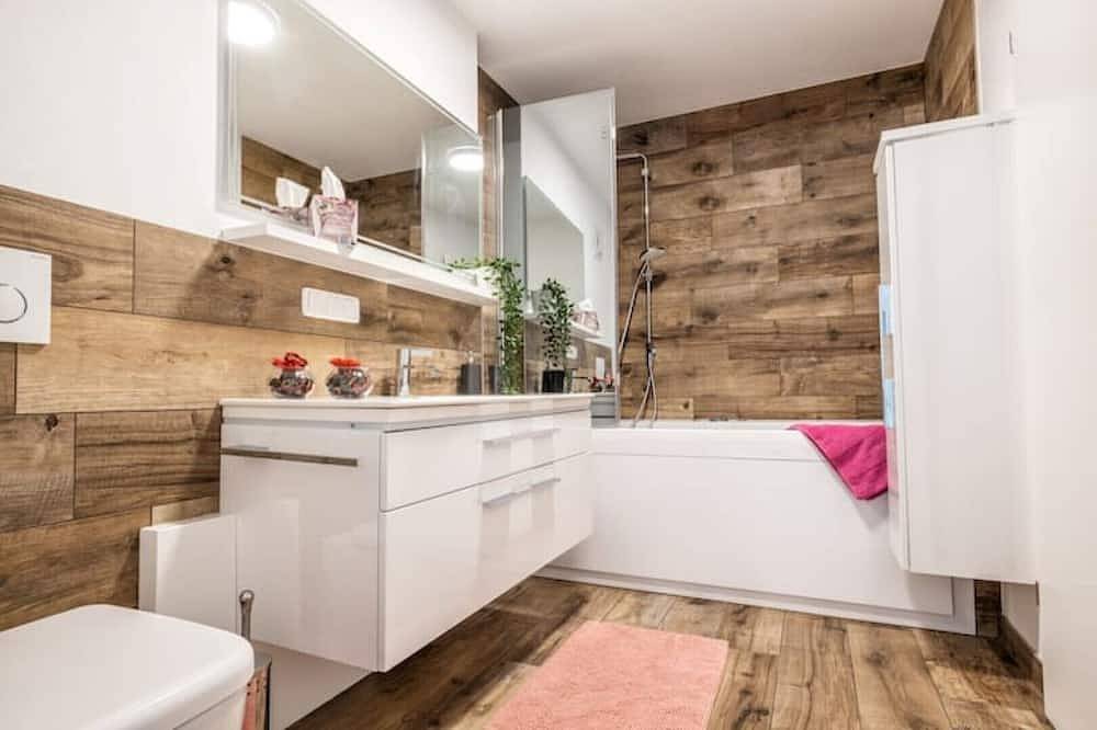 Appartement entier, Modern basement apartment with use of pool in Anif, Tennengau