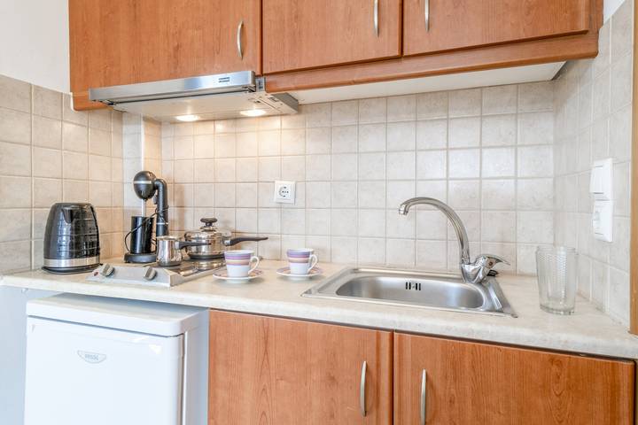 Entire studio, Studio Apartment 'Panorama 3' with Sea View, Wi-Fi and Air Conditioning in Greece