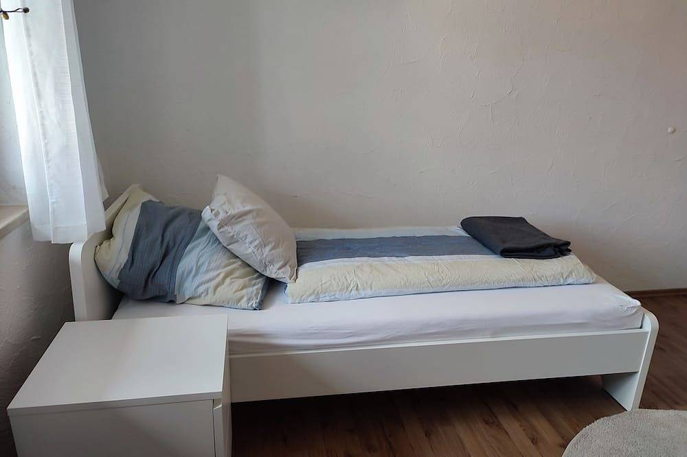 Ganze Wohnung, Gemütliche Ferienwohnung mit Balkon und ich auf die Chiemgauer Alpen in Fridolfing, Rupertiwinkel