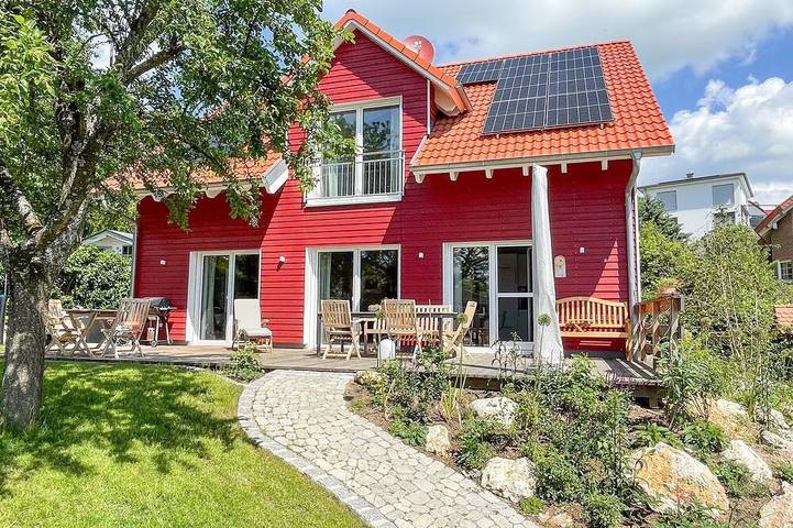 Ferienhaus für 8 Personen, mit Sauna und Terrasse sowie Garten