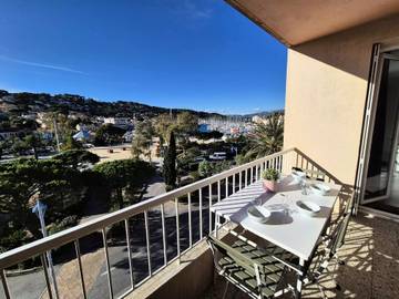 Gîte pour 4 personnes, avec balcon et vue dans Office De Tourisme De Saint Mandrier