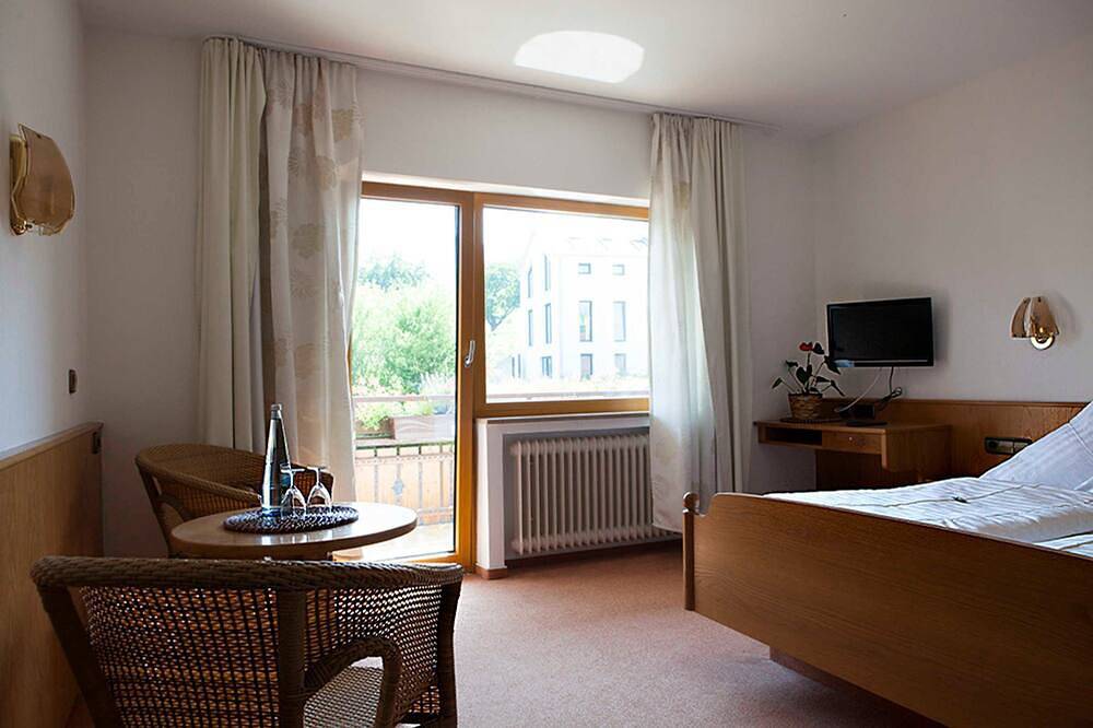Doppelzimmer Standard - Landhotel Graf in Schliengen, Südschwarzwald
